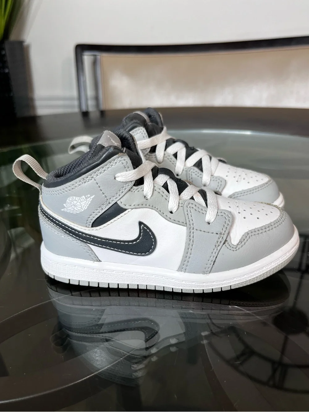 Nike Air Jordan 1 Mid Light Smoke Grey Toddler Size 9C